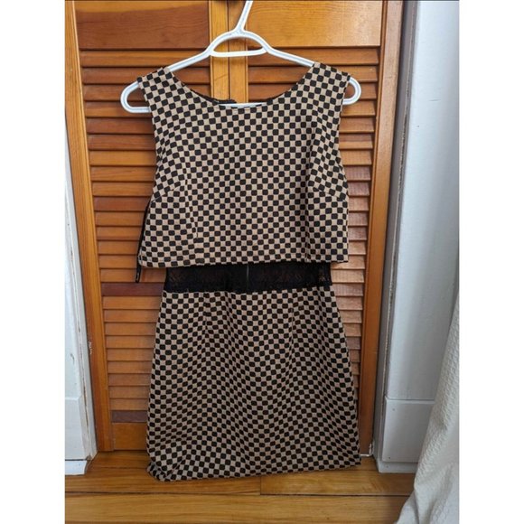 Checkered dress - Picture 1 of 1